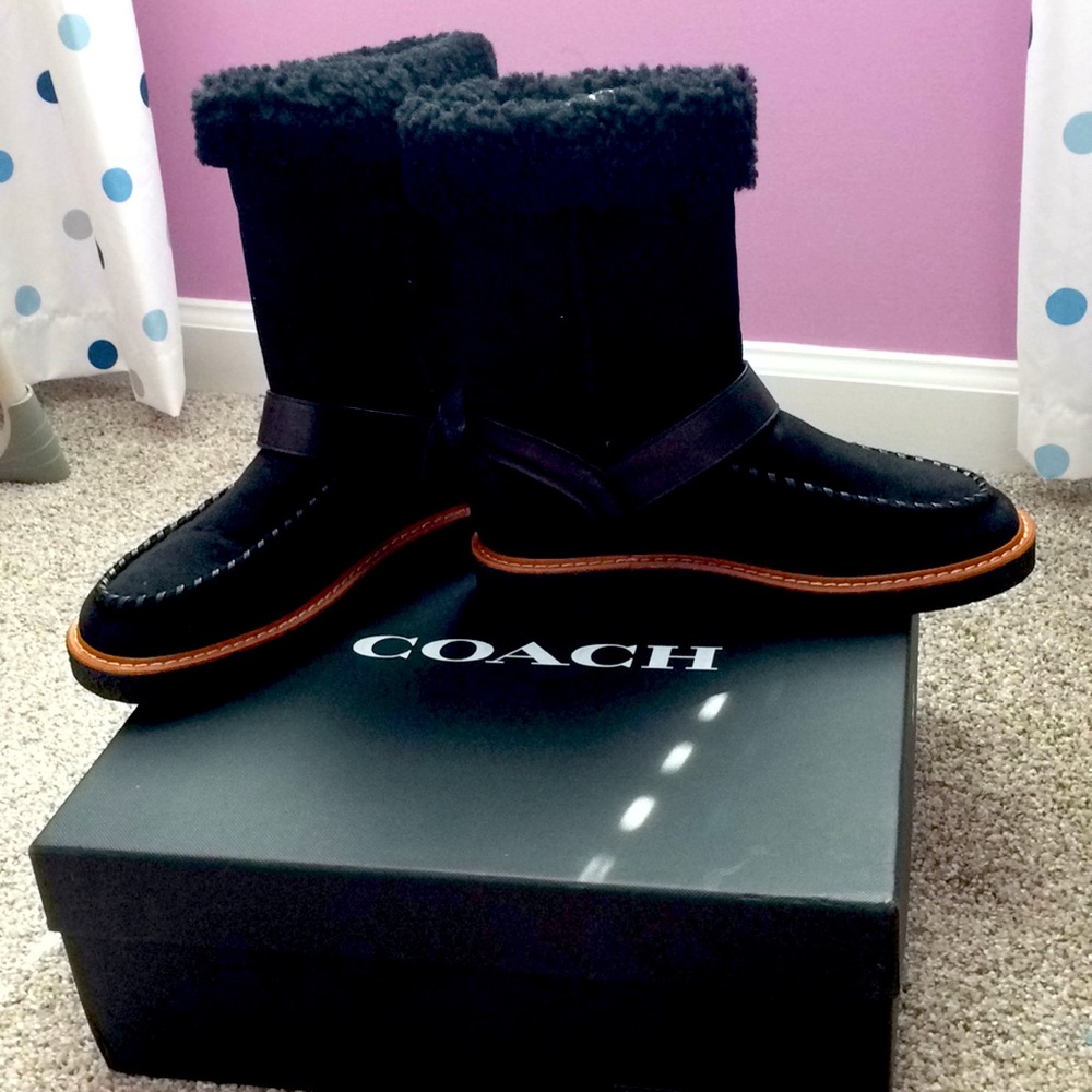 NWT COACH Australia real sheep fur moto boot.